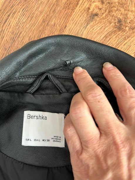 Malo nosena bunda, bershka,l