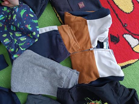 Balík oblečenia - 98/104, 104–116