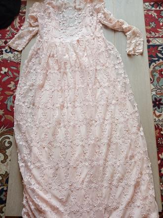 Čipkované saty, 38