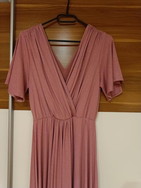 Predám krásne plesové šaty veľkosť 44/46 skôr 44, 44