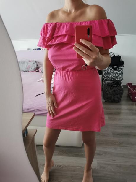 Cyklámenove saty, 40