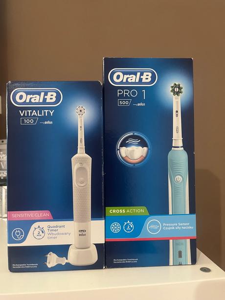 2x elektricke zubne kefky, 