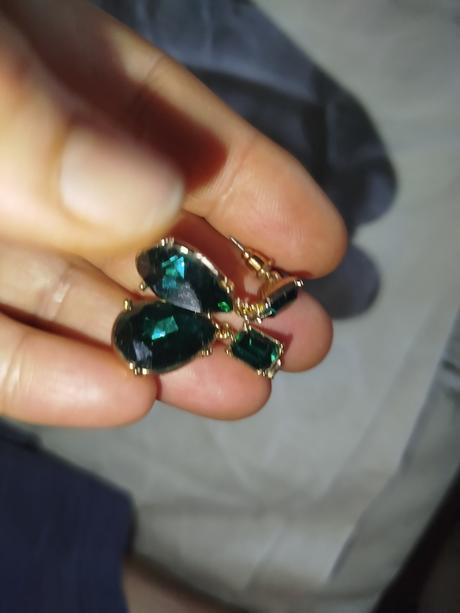 Smaragdové náušnice,