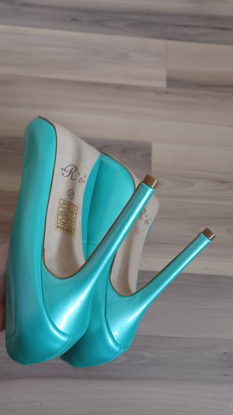 Mentolové lodičky, 37