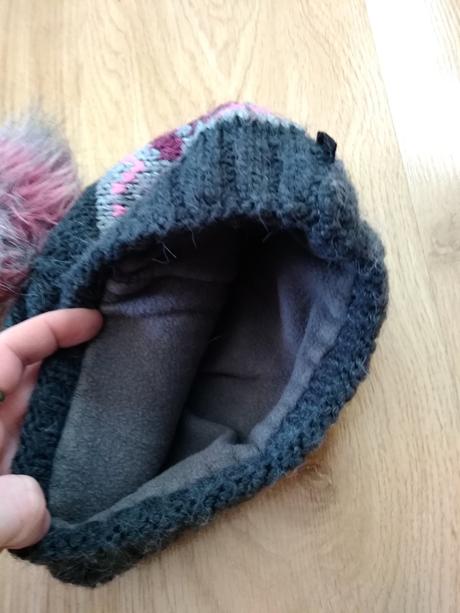 Dievčenská čiapka, 56