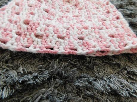 Dierkovaná čiapka č.68, 68