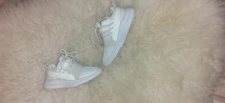 Tenisky - nove, reserved,30