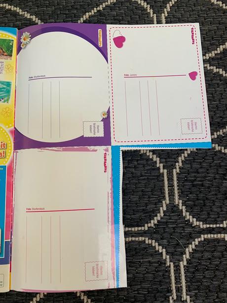 Sada figúrok zvierat, časopisov a zošitov, 