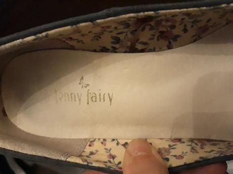 Tmavosede lodicky, 37