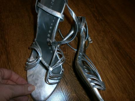 Strieborne sandalky, 39