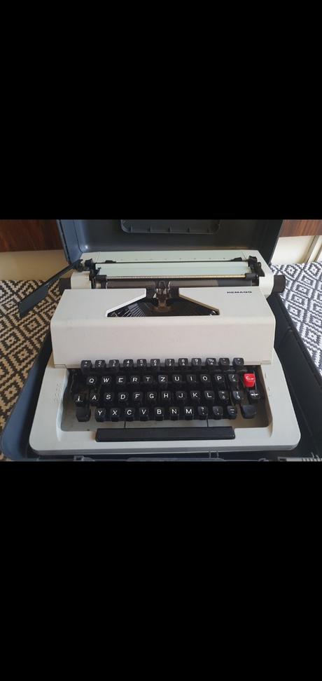 Pisaci stroj, 