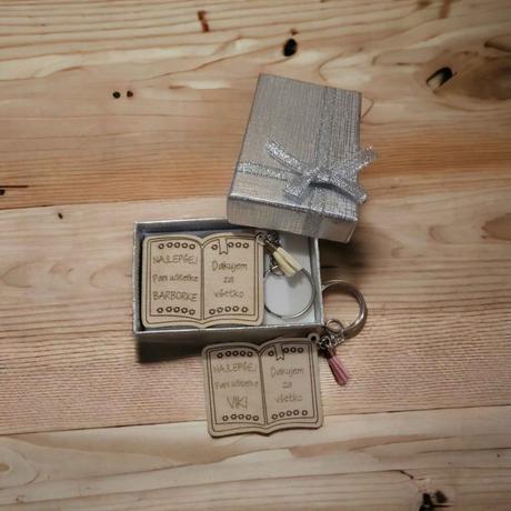 Prívesok na kľúče kniha,