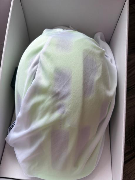 Poc cyklisticka prilba, m