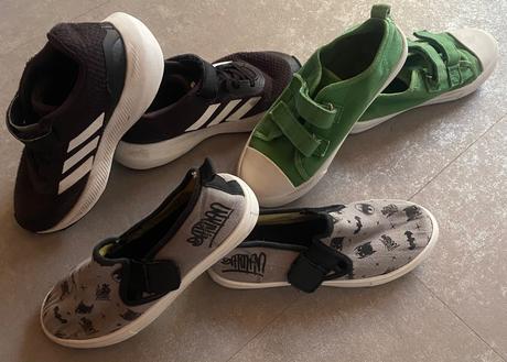 Chlapčenské prezúvky, tenisky velkosť 33, adidas,33