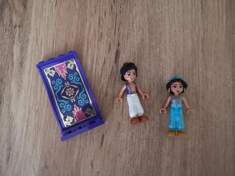 Lego disney minifigúrky jasmína a aladin,