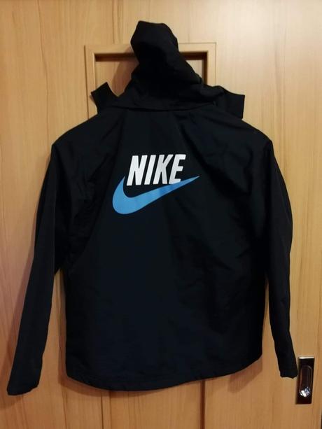 Vetrovka, nike,122