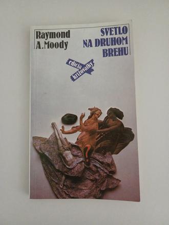 Kniha svetlo na druhom brehu,
