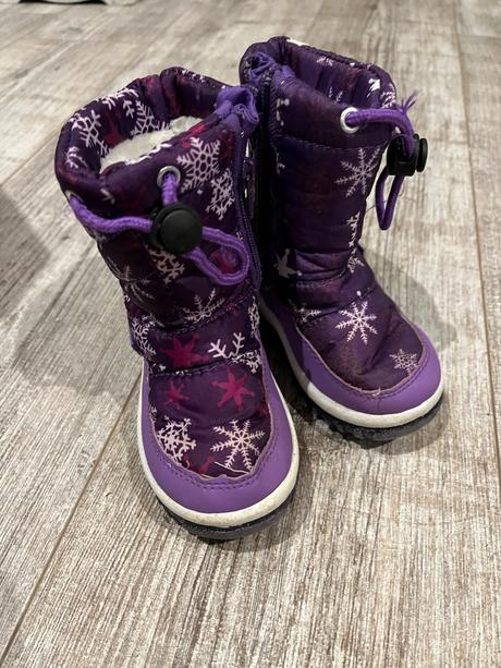 Snehule, deichmann,22