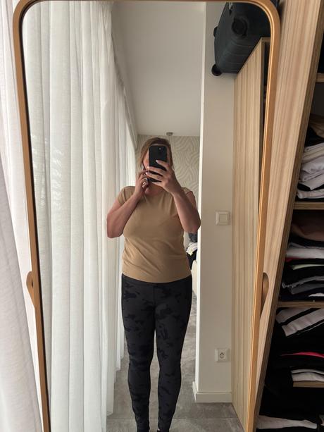 Hnedé tričko, c&a,m