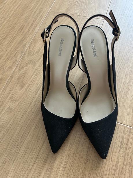 Čierne lodičky, graceland,39