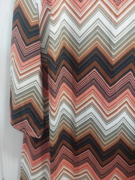 Štýlové vzorované šaty f&f s retro cik-cak vzorom, f&f,5xl