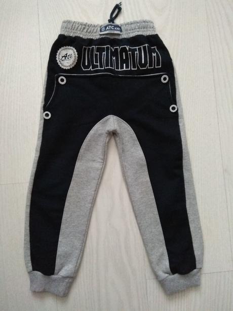 Moderné tepláky s poštovnym, 92