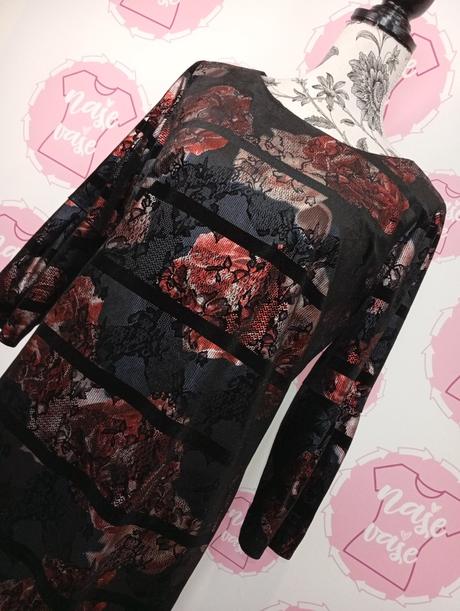 Zaujímavé šaty, 42