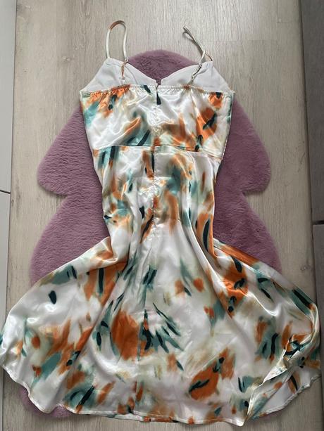 Krémové šaty na ramienka, m