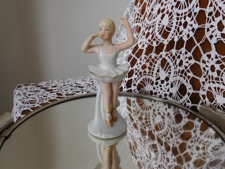 Malá porcelánová baletka,, 