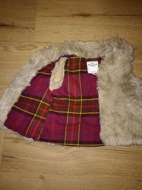 Kožušinová vesta, marks & spencer,104