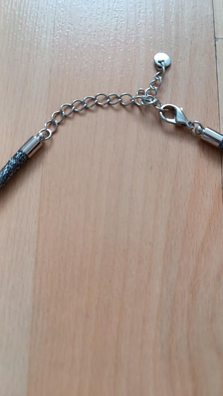 Náhrdelník, stradivarius