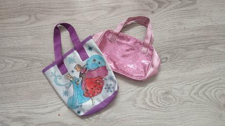 Dievčenské kabelky,