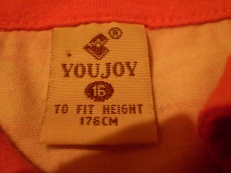 Triško s opaskom cena je spoštovným, m