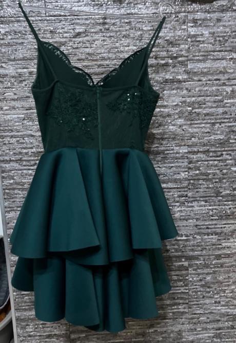 Tmavozelené spoločenské šaty, s