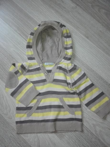 Pasikavy svetrik s kapucnou, 74