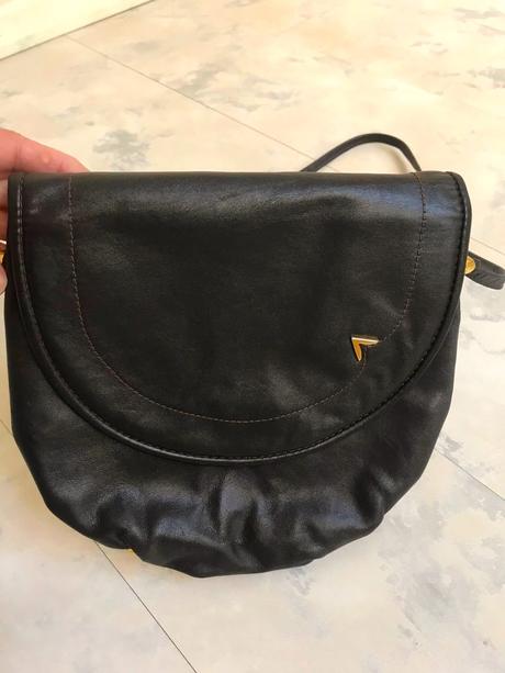 Kožená kabela na plece, 