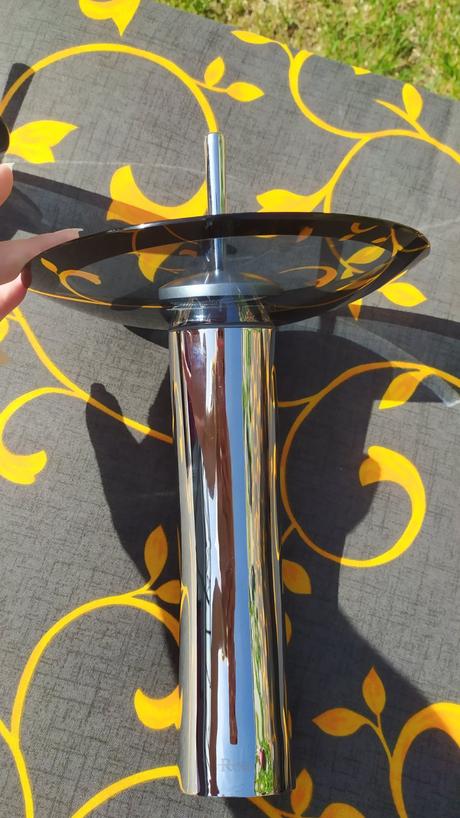 2 ks umývadlo zo skla plus batérie a montážne krúž,