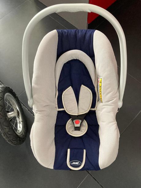 Kočík jane powertrack a k tomu grátis výbava, jané