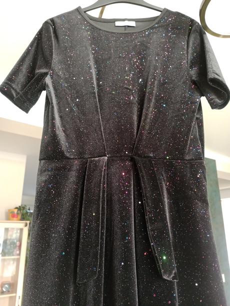 Krásne šaty s trblietkami, pepco,152