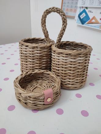 Stojan na písacie potreby,