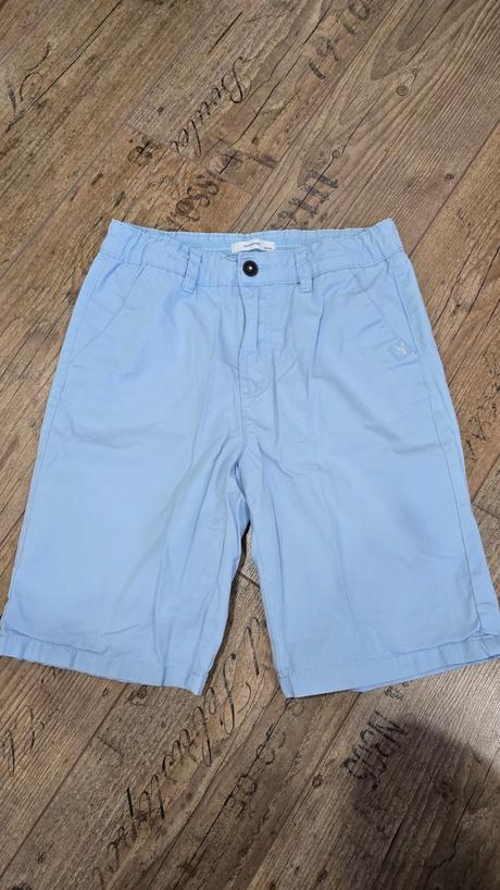 Bermudy, reserved,158