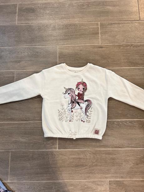 Mikiny pre slečnu, c&a,140