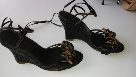 Zavazovacie platformove sandale karen millen 36, 36