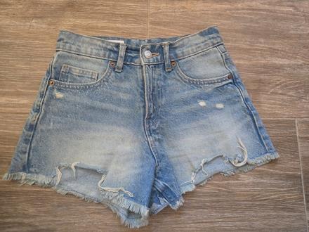 Šortky č.152, zara,152