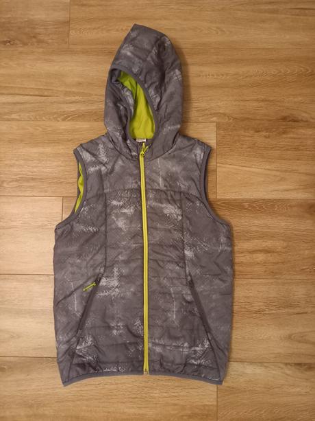 Zateplená vesta s kapucou, decathlon,152