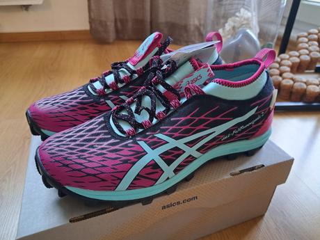 Športové tenisky v.39,5, asics,39