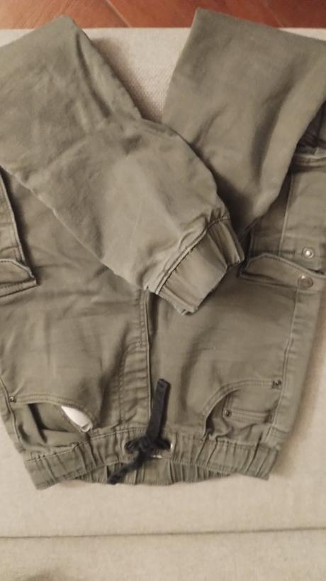 Nohavice kapsovité veľkosť 134, 134