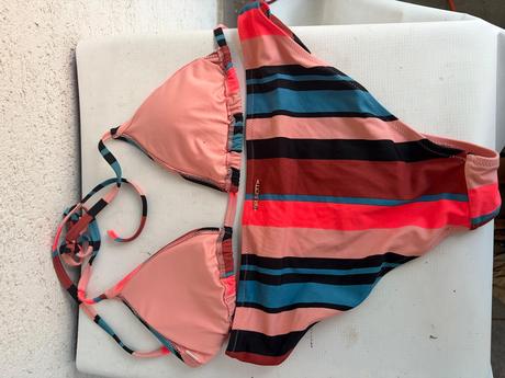 Vesele pruhovane pruzkovane plavky bikiny pc 40w, m