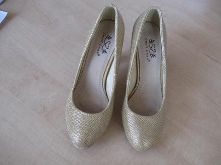 Slávnostné lodičky, 37, 37