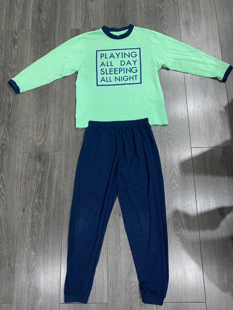 Chlapčenské pyžamo velk.140/146, 140